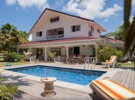 Villa Confort: Grand'Anse Praslin şehrinde bir otel