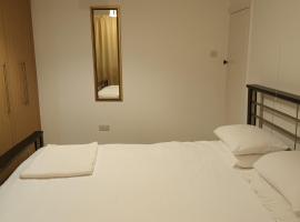 Cosy relaxing 4 bed Home with 2 parking Space, hotel v destinaci Hatch End