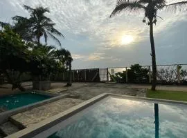 Reef Bungalow Hotel