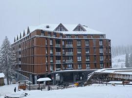 Aparthotel & SPA Woodside by Anaya, hotel near Karaman greben ski lift, Kopaonik