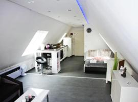 TRUTH Studio für 3 - Küche - Top Internet - Parkplatz - Modern, Hotel in der Nähe vom Flughafen Dortmund - DTM, 