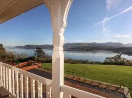 Bryn Mel Manor Straits View