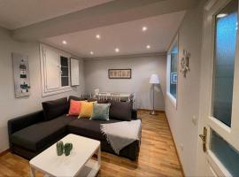 Viviendas Turísticas Los Cubos de Llanes 1, hotel em Llanes