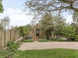 Rainbow Barns, holiday home in Bourton on the Water