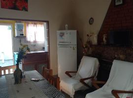 CASA EN LA LUCILA DEL MAR PARA 5 PERSONAS PLANTA BAJA ( CALLE LA RIOJA 5330)