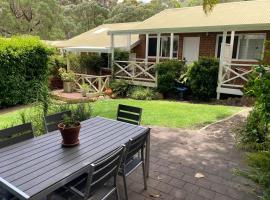 Edge Of The Forest Motel, boutique hotel in Margaret River Town