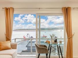 Estuary View, holiday home in Exmouth