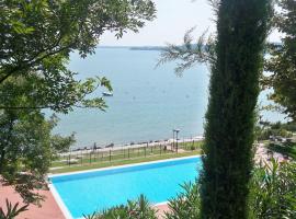 Gardazzurro, apartamentų viešbutis mieste Padenghe sul Garda