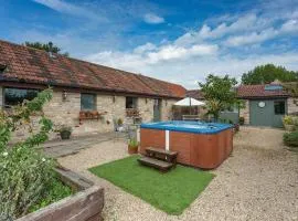 Bramley Barn near Bath + Hot tub