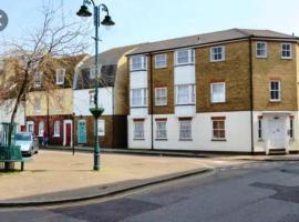 Flat 1 Alfred Mews, apartment in Deal