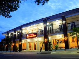 Musdalifah Hotel, hotel con estacionamiento en Nambakor