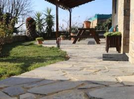 Pelion Getaway-garden -parking-Pet friendly 100m2, nhà nghỉ dưỡng ở Ano Volos