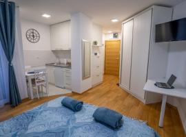 Sky Apartments Novi Sad, khách sạn gần Trung tâm thể thao SPENS Sports Centre, Novi Sad