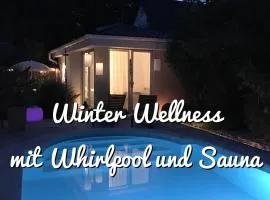 Apartment TinyHouse mit Pool, Outdoor Whirlpool und Garten