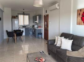 Eden Heights - Chlorakas Paphos - Sea View Luxury 2 Bed Apt By Yiota: Klorakas şehrinde bir daire