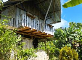 La Muñequita Lodge 1 - culture & nature experience, cabin sa Palmar Norte