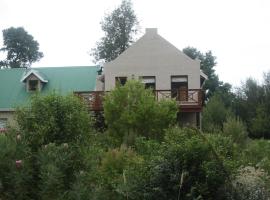 Fijnbosch Cottage and Camping, hotel in Stormsrivier