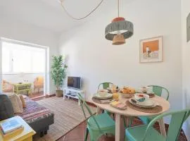 Central & Sunny 2BR Apt Near Beach, By TimeCooler