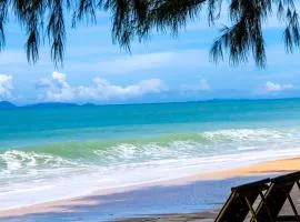 Lanta L.D. Beach Bungalow