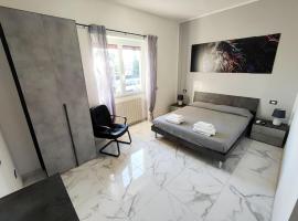 Intero Appartamento Casa Vacanze ''il Pino'' Roma, hotel Infernettóban