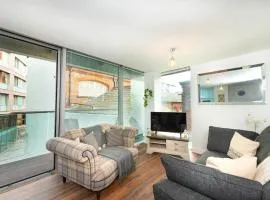 Free Parking Balcony Modern 2 Bed CityCentre