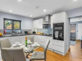 Isabel's wing! A stunning 2 bedroom Property