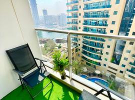 Super Elegant studio apartment-Sparkle tower By SWEET HOMES: Dubai'de bir otel