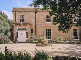 The Manor Holcombe Luxury House Pool & Hot-tub, hotel v destinácii Holcombe