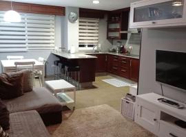 Luminoso y acogedor apartamento, alojamiento con cocina en Narón
