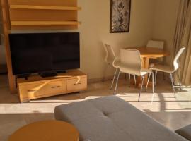 Apartment Goldcity hotel, hotel em Kargicak