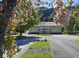 Kvåstunet: Lyngdal şehrinde bir otel