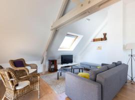 Appartement des Grands Champs avec terrasse, hotel in Saint-Aignan