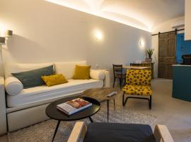 Apartamentos San Salvador Parking Gratis, hotel perto de Alcazaba Mourisca, Mérida