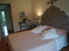 chambre d’hôtes la jument grise, vacation rental in Lescheroux