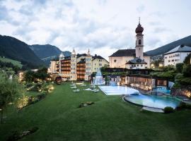 Adler Spa Resort Dolomiti, letovišče v mestu Ortisei