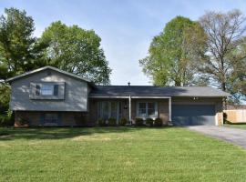 Andrea Abode, Cottage in Lexington