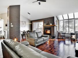 569 chemin du Hibou, khách sạn ở Stoneham