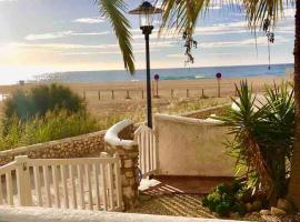 Three bedroom house by the sea, cottage in Agua Amarga