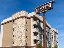 Staybridge Suites Las Vegas - Stadium District, hotel blizu letališča Letališče McCarran International - LAS, Las Vegas