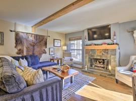 Vail Ski Condo with Community Pool and Mtn Shuttle!, hotel in Vail