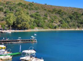 Theophilos Dio, Hotel in Ágios Stéfanos