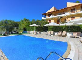 Dzīvoklis Cochelli Upper Pool Walk to beach AC WiFi pilsētā Ágios Stéfanos