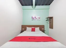 RedDoorz near UNSIKA University Karawang