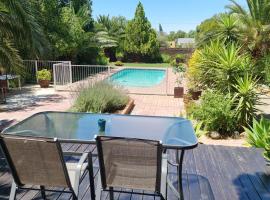 Spandau Manor, hotel con tinas de hidromasaje en Graaff-Reinet