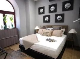 AmazINN Places Rooftop and Jacuzzi