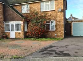 Lovely Home away from home!, self catering accommodation in Bexleyheath