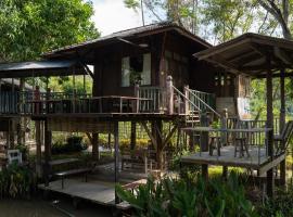 Art House at Chiangdao - Moon House, casa de hóspedes em Chiang Dao