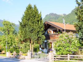 Ferienwohnung Haus Jennerwein, hotel in Sachrang