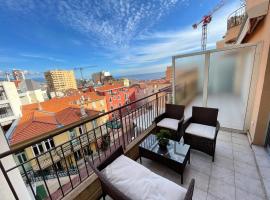 Nice Renting - CURIE - Luxury Suite Terrace Sea View Princely Palace - Odeon Tower - AC - fully equipped, луксозен хотел в Бюсолей