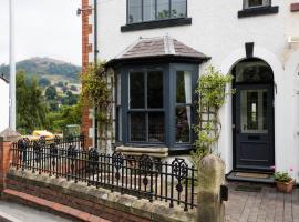 1 Bodwen Villas, hotel in Llangollen